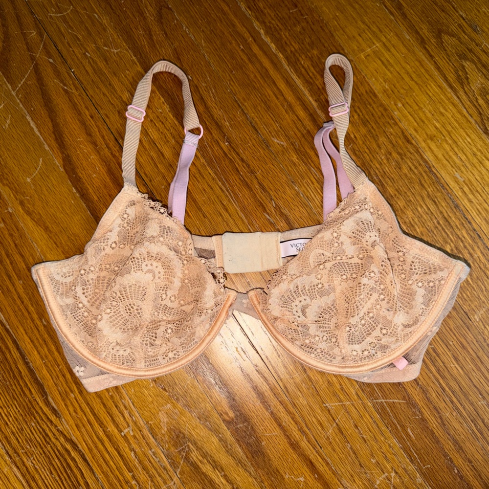 Victoria's Secret Lace Bra in Warm Tan